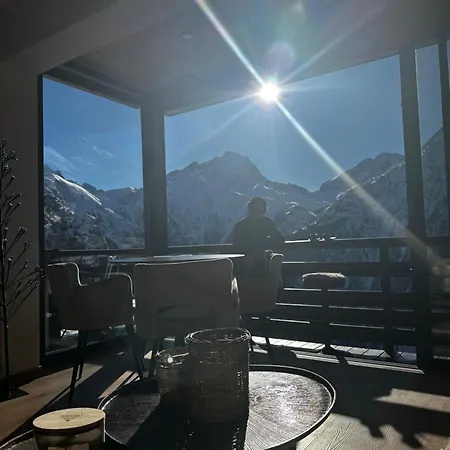 Apartment Face Au Glacier *