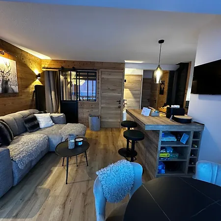 Face Au Glacier Apartment